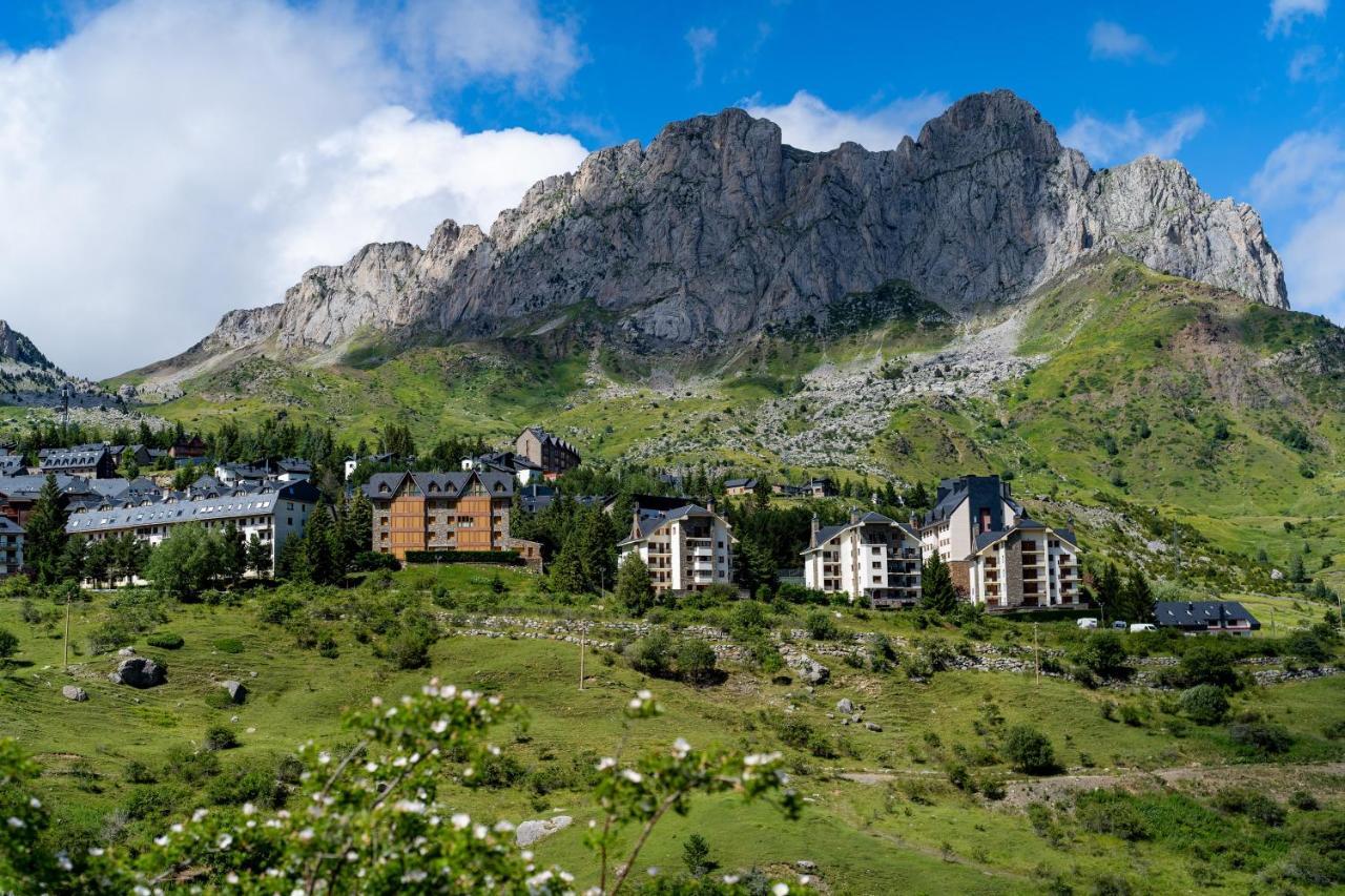 Snoe Villa De Sallent 4 Сальєнт-де-Гальєго Екстер'єр фото