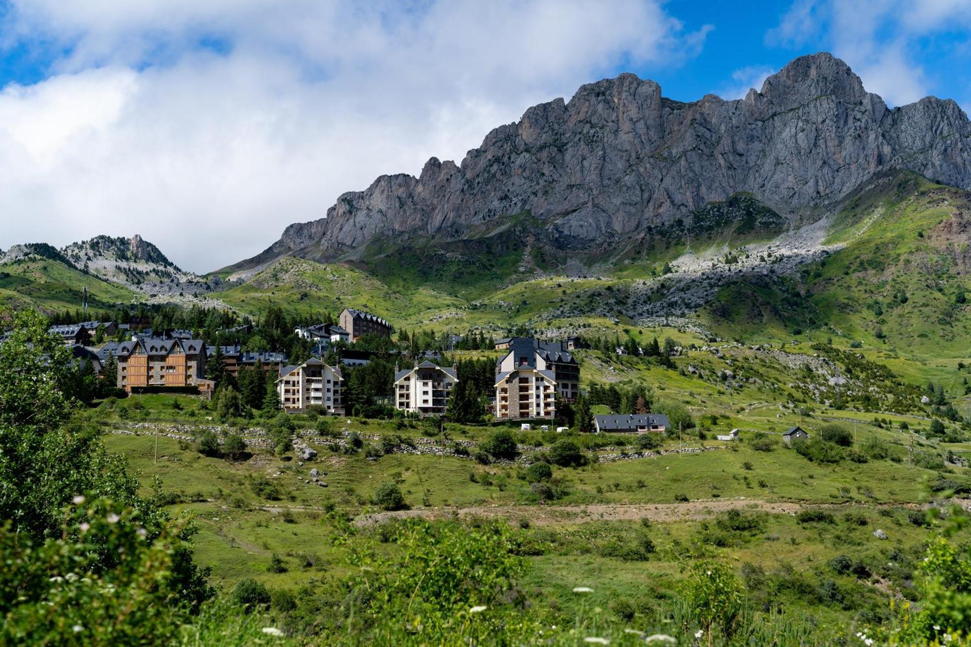 Snoe Villa De Sallent 4 Сальєнт-де-Гальєго Екстер'єр фото